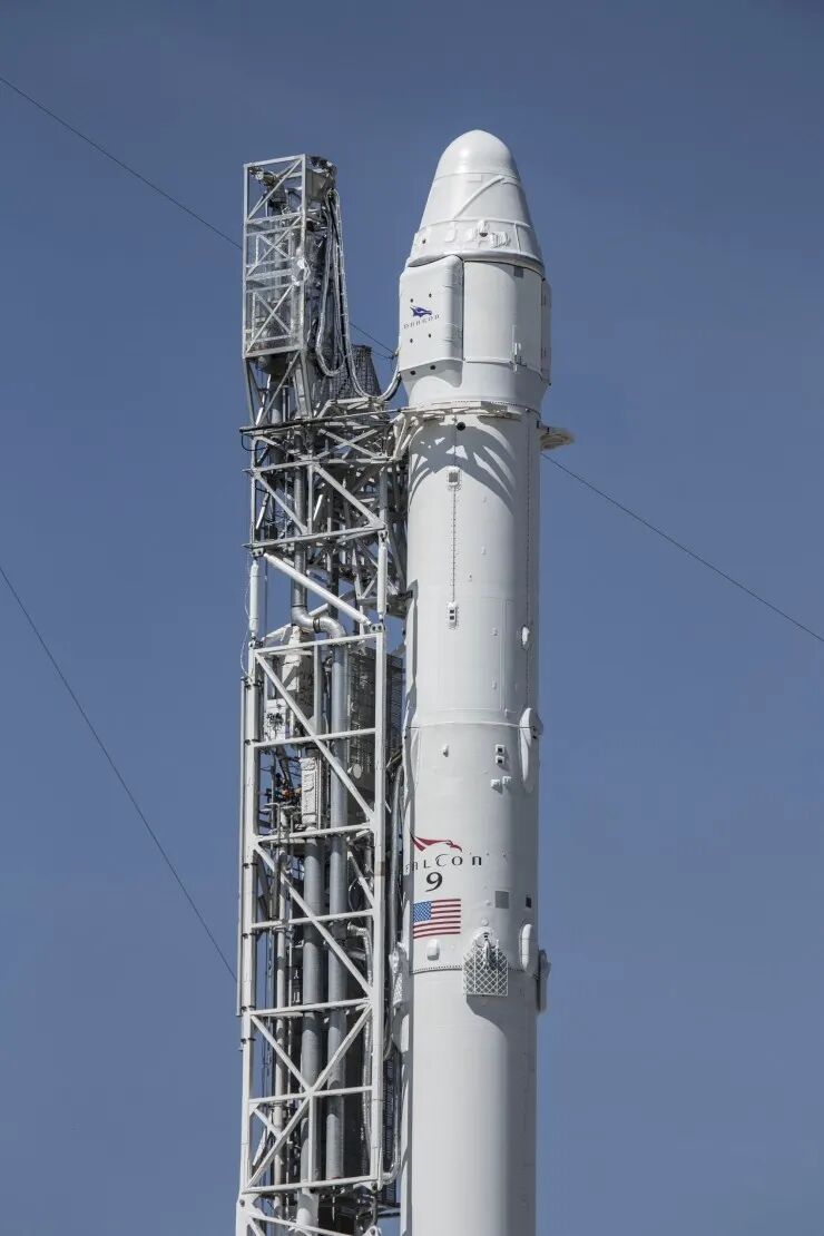 SpaceX公布“猎鹰9号” 发射及回收高清图片 | 雷峰网