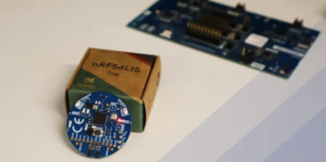 nRF54L15 Tag 实测：双天线、CR2032 供电，这块小板子跑起来到底怎么样？